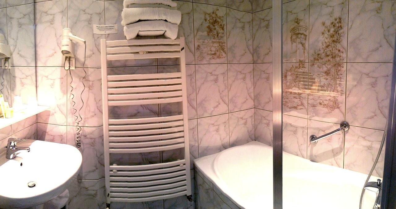 Logis Hotel & Restaurant Arcombelle Val-de-Meuse Εξωτερικό φωτογραφία
